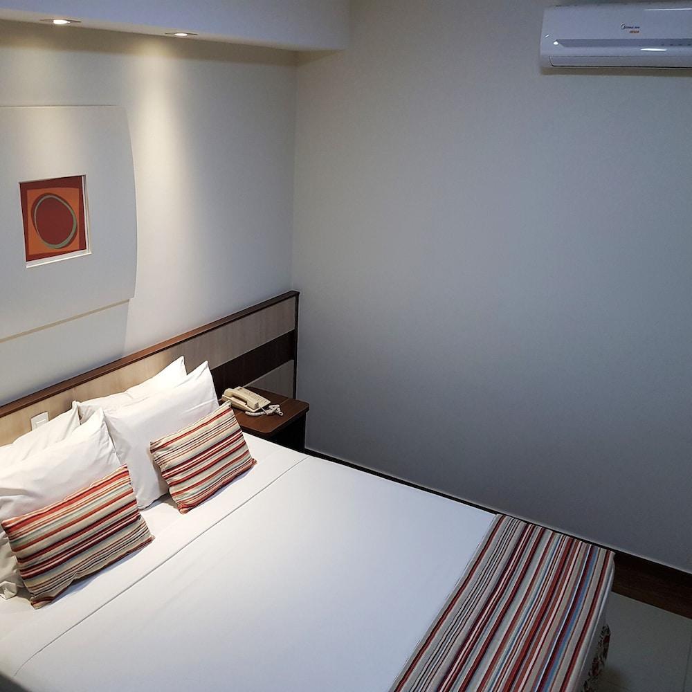 Cristal Hotel 3*